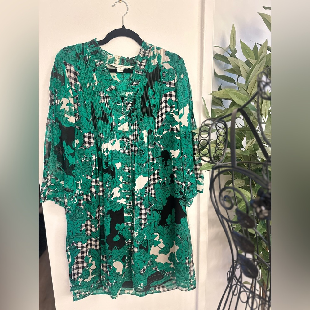 Diane Von Furstenberg Teal and Black Patterned Blouse